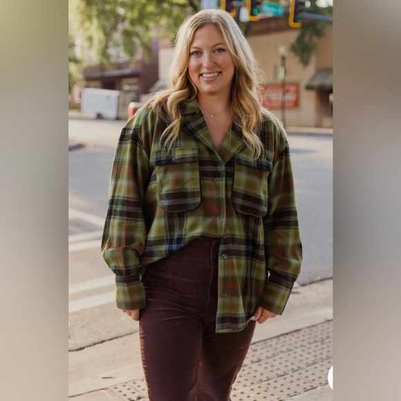 NWT Free People Izzy Cargo Oversized Shirt/ Jacket in Olive Combo - Picture 6 of 14